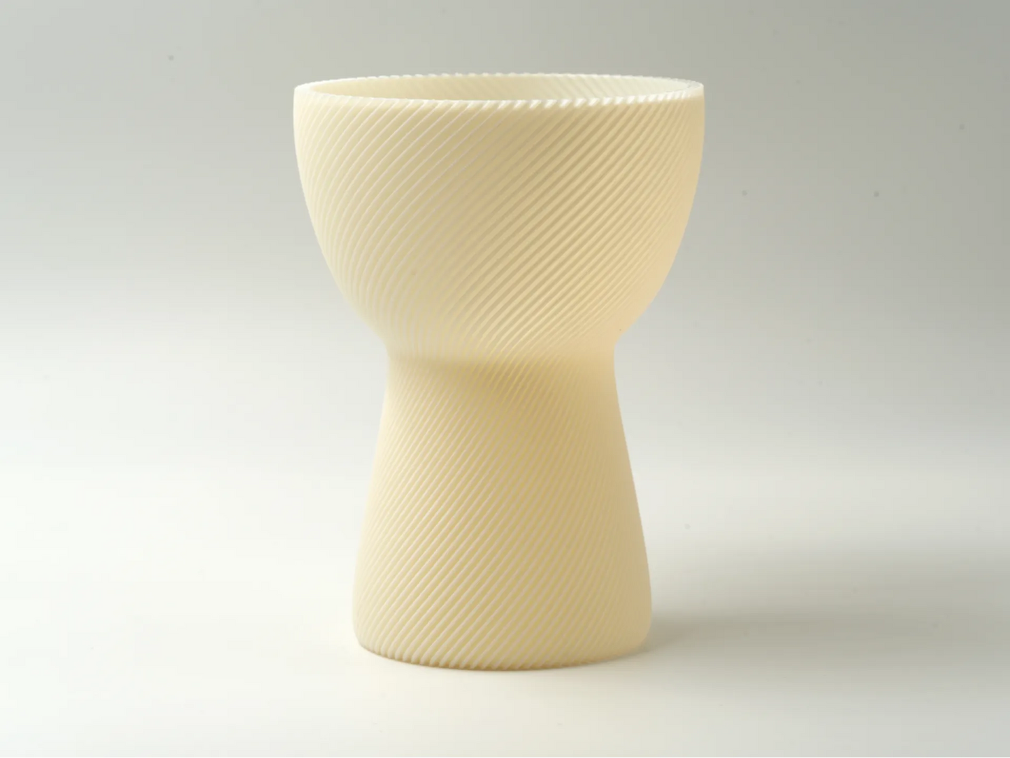 Woven Timeglas Vase
